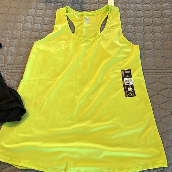 Set Athletic Works Gym Short & Top tank Size S (4-6) - Picture 9 of 11